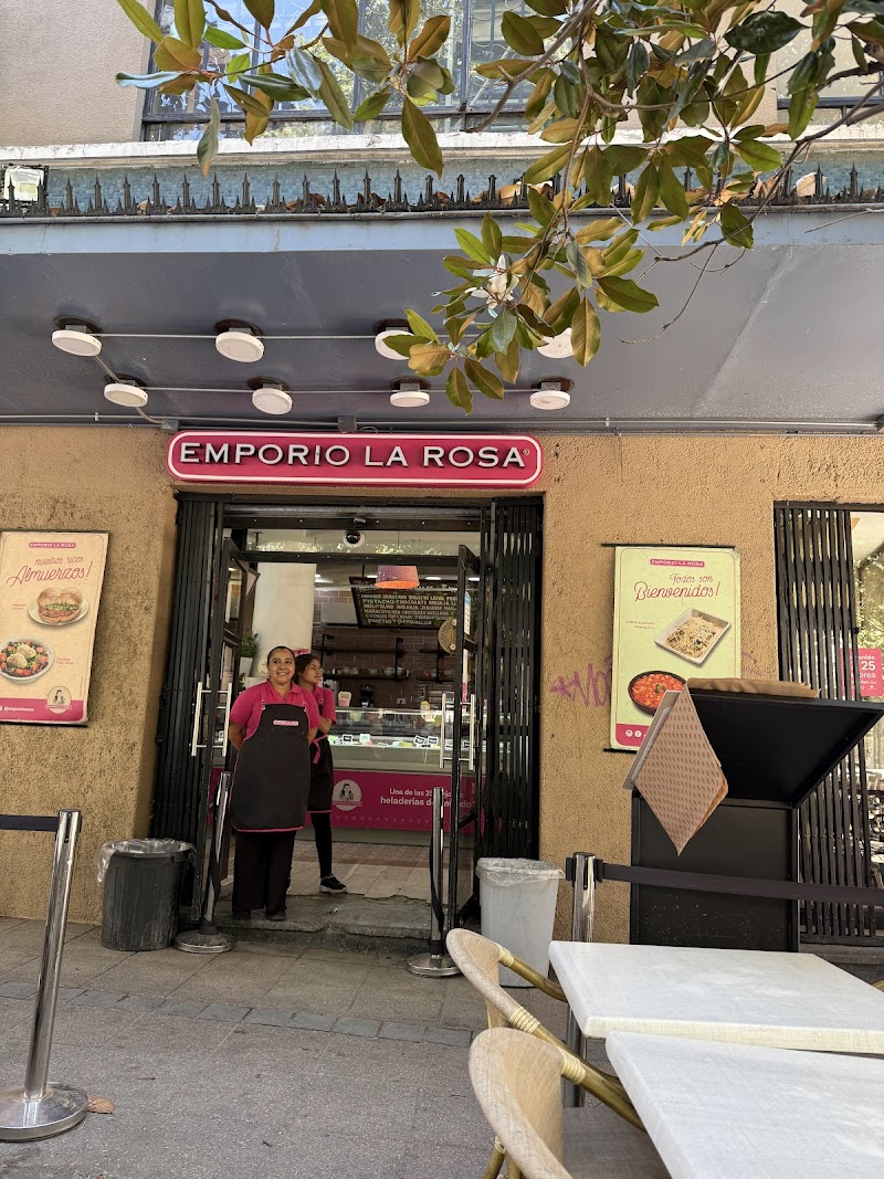Emporio La Rosa on Parque Forestal