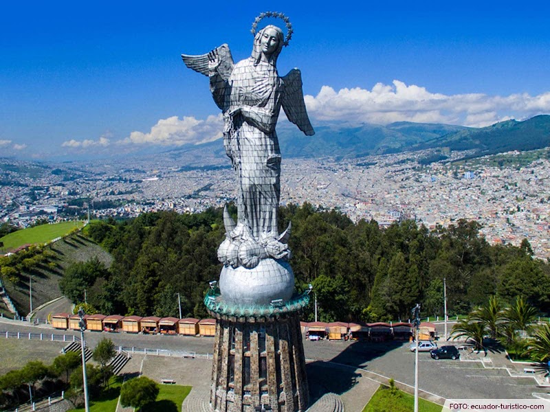 El Panecillo and Virgin of Quito Statue