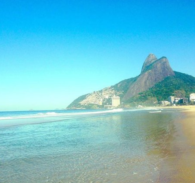 Praia de Ipanema at Posto 9