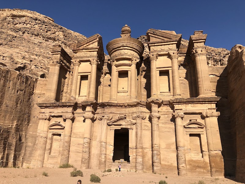 Petra Archaeological Park: The Siq Walk to the Treasury