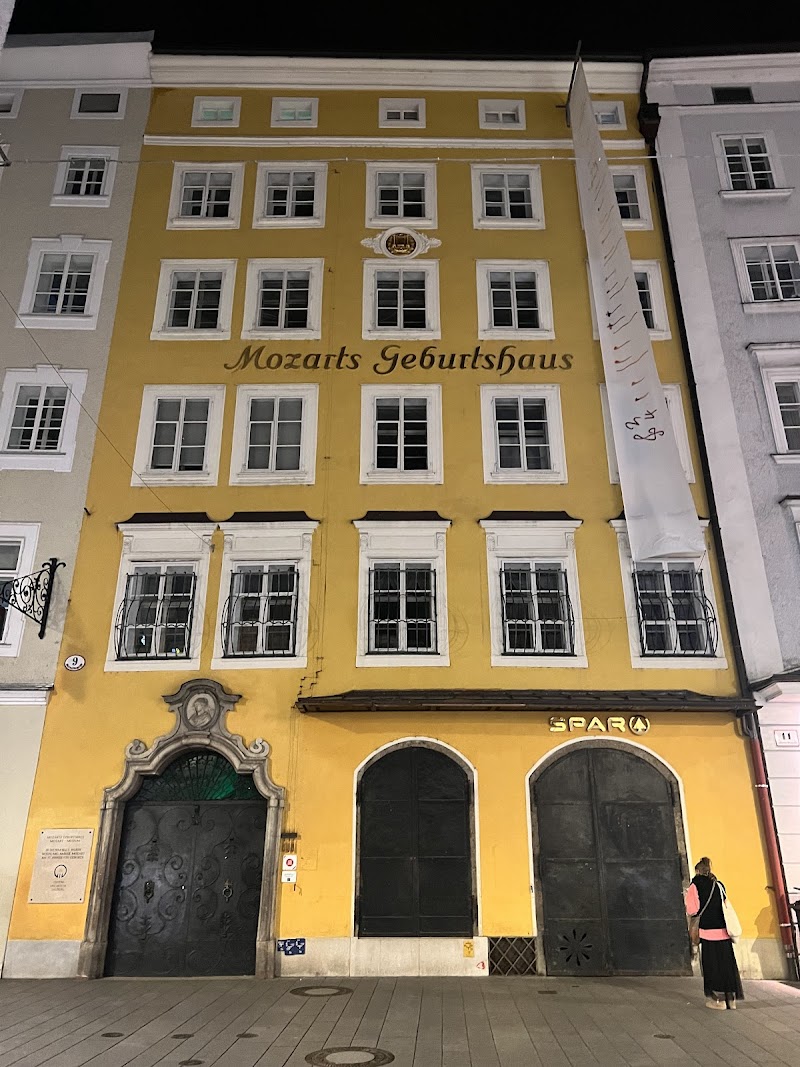Getreidegasse Shopping Lane