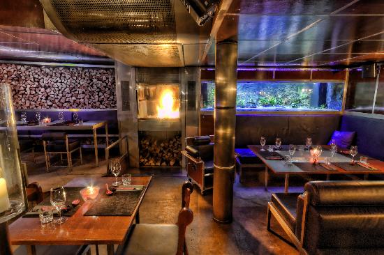 Snowboat Restaurant