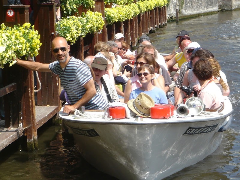 Bruges Canal Boat Tour (Bootjes Stany)