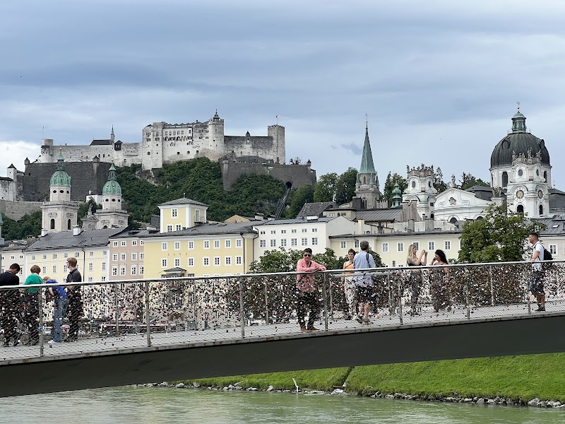 Salzach Riverfront Walk to Makartsteg