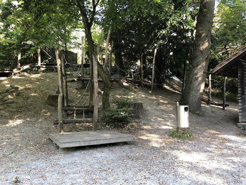 Niederdorf Street Wander and Spielplatz Hirschengraben