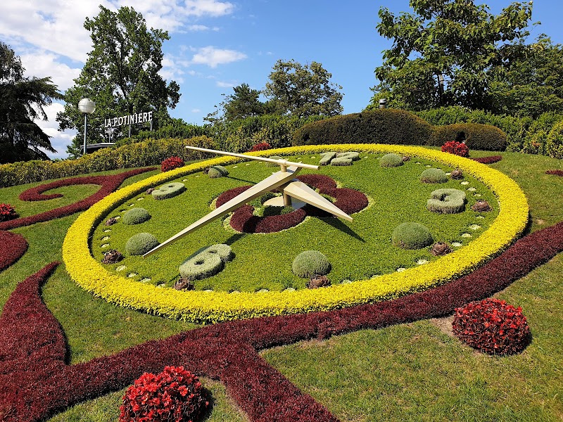 Promenade du Lac and Flower Clock (Horloge Fleurie)