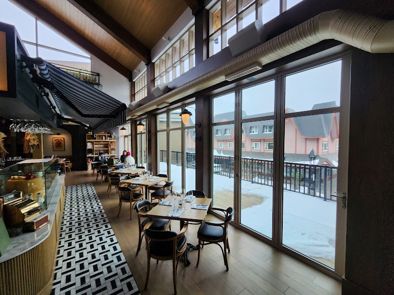 Lupo Restaurant