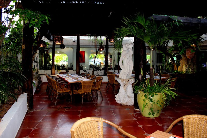 100% Natural Restaurant