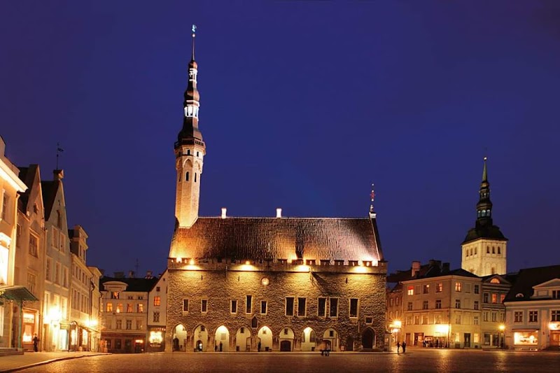 Tallinn Town Hall Square (Raekoja plats)