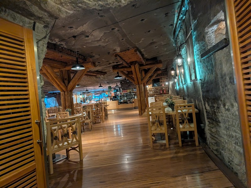 Salt Mine Restaurant Miners' Tavern (Karczma Górnicza)