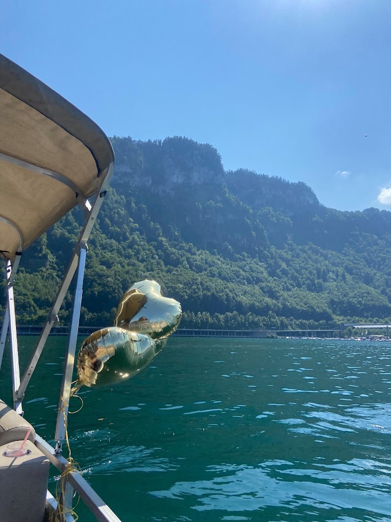 Lakeside Paddle Boat Rental at Luzern Boote