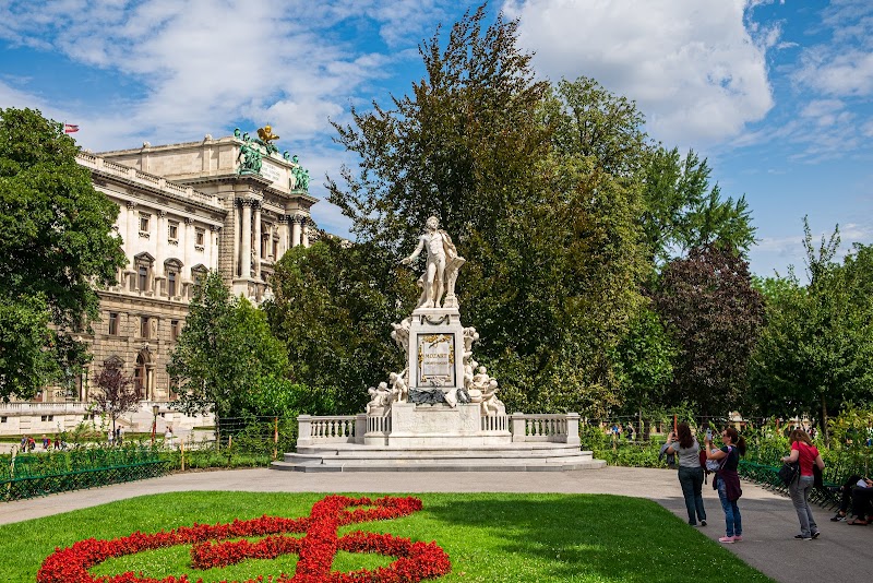 Burggarten and Mozart Statue