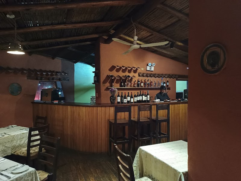 Tres Keros Restaurant
