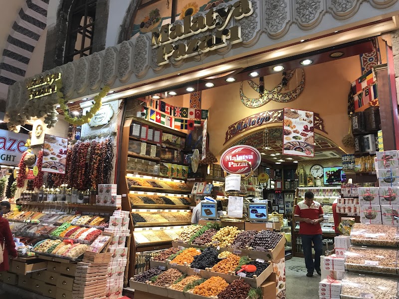 Misir Carsisi (Egyptian Spice Bazaar)