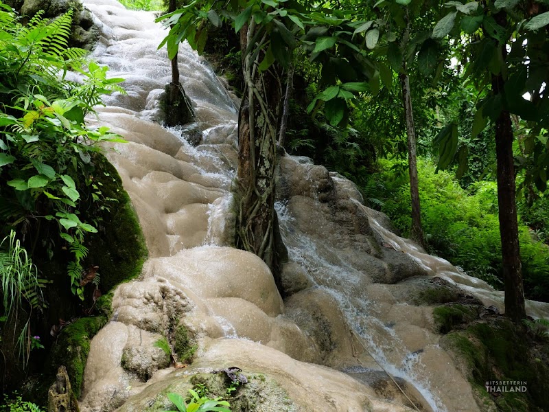 Bua Tong Waterfall
