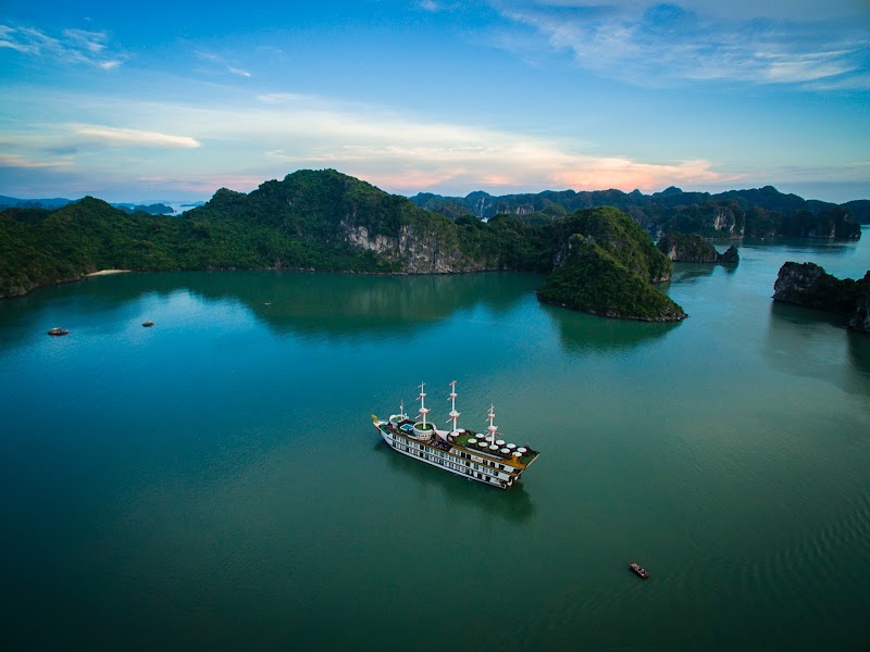 DRAGON LEGEND CRUISE