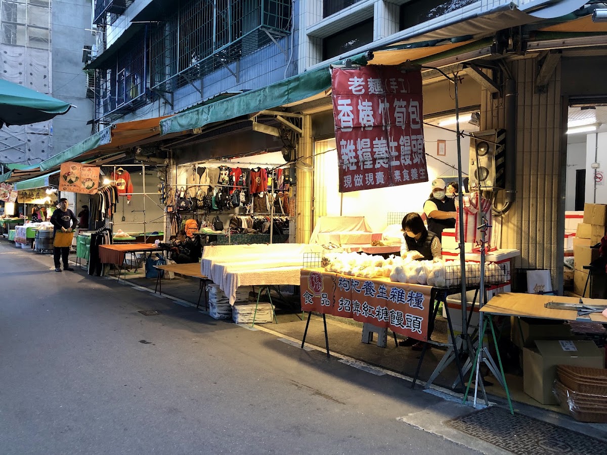 Shuanglian Fresh Produce Market