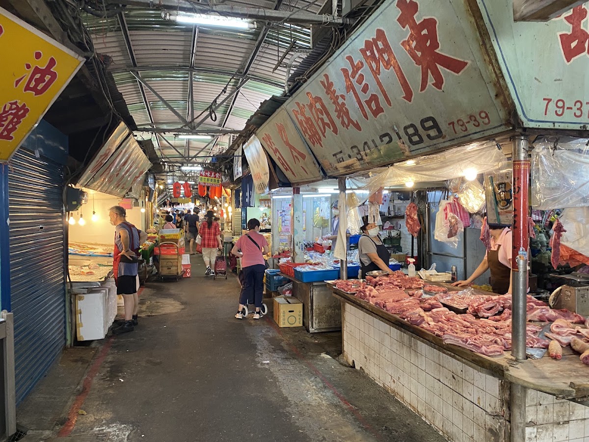 Dongmen Market (East Gate Market)